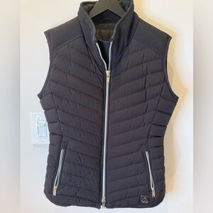 Moose Knuckles down vest size Small